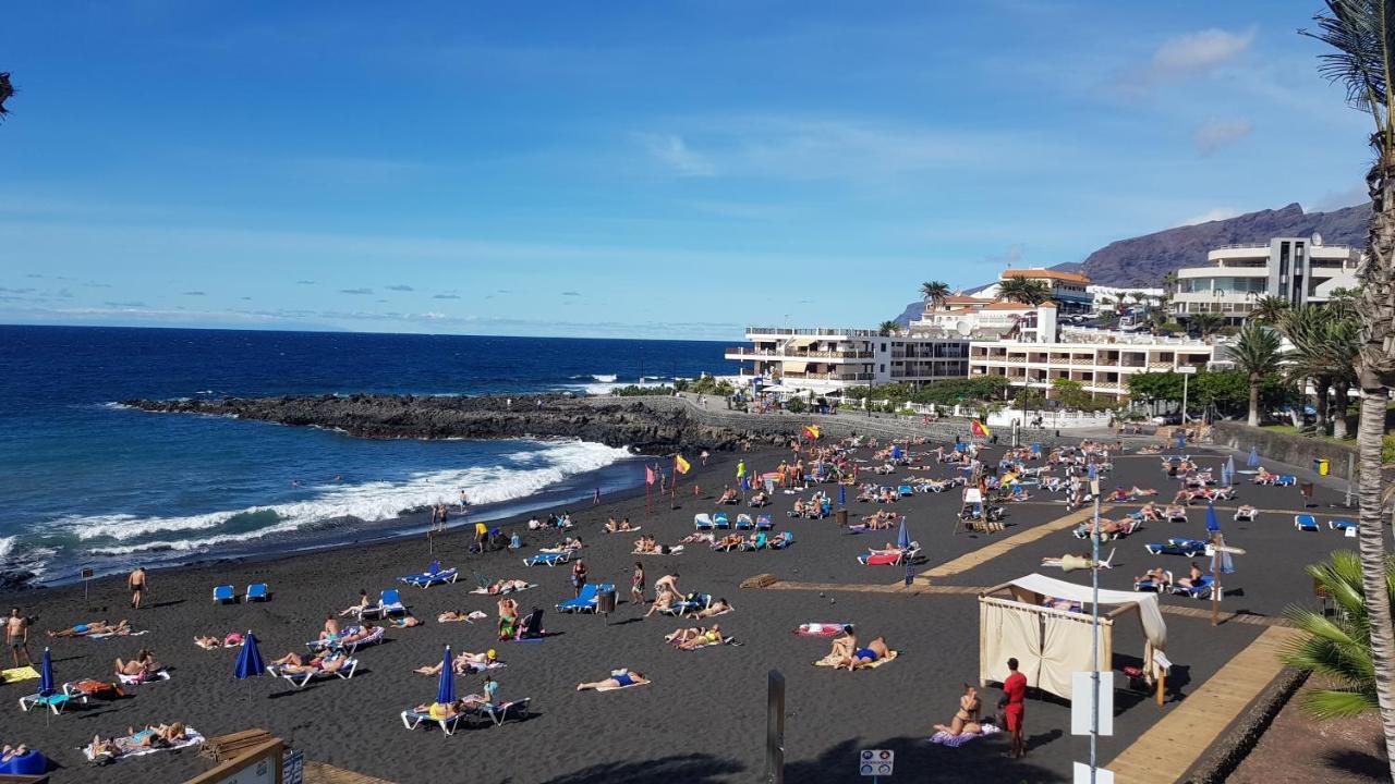 Playa De La Arena * Puerto de Santiago (Tenerife)